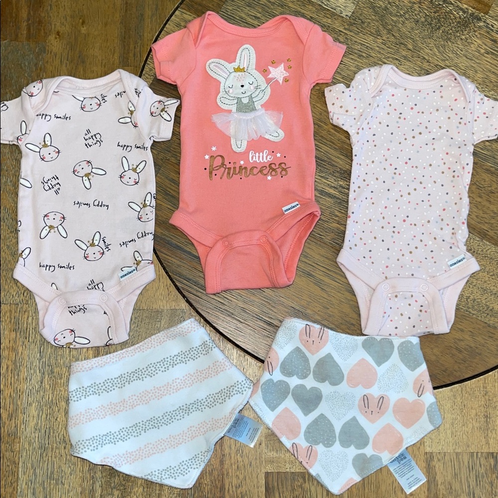Gerber Chick Pea Baby Girl Bodysuit and Bib Set Pink Peach Bunny Newborn 5pc